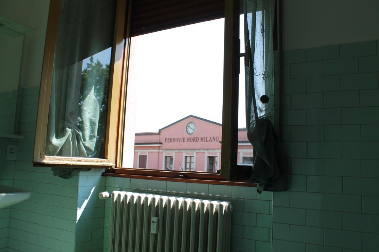L'Appartamento Della Stazione Di Сароно Екстериор снимка