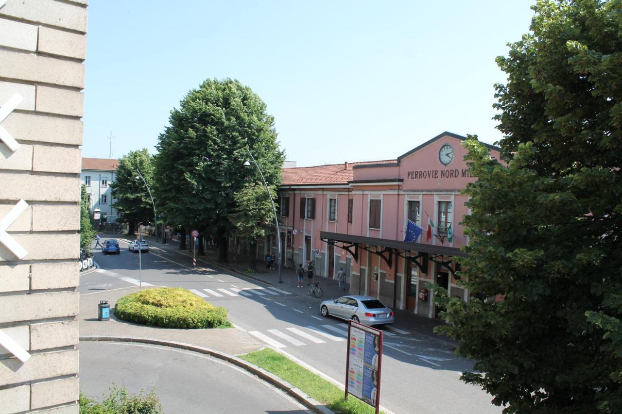 L'Appartamento Della Stazione Di Сароно Екстериор снимка